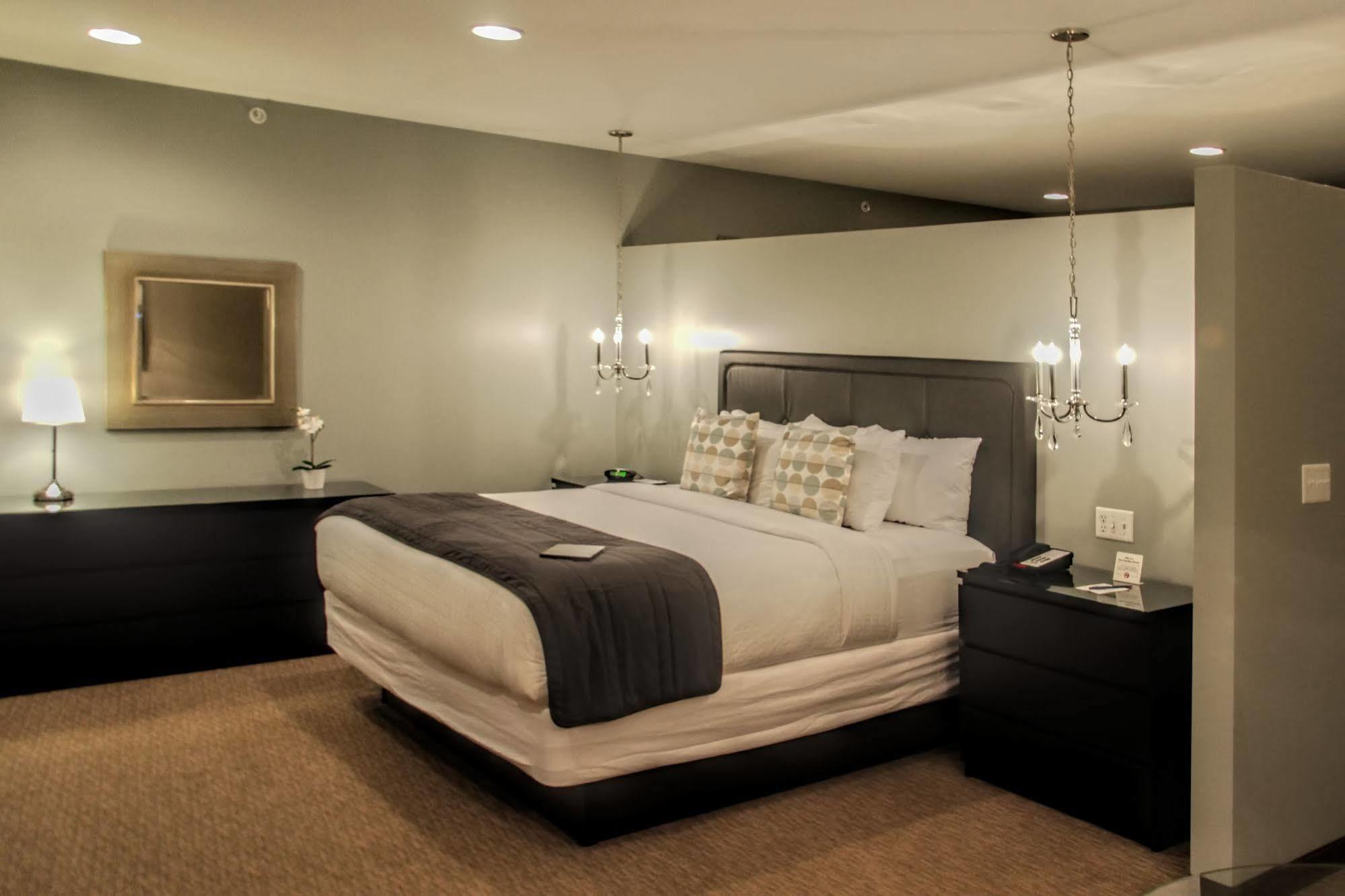Belamere Suites Hotel 佩里斯堡 外观 照片