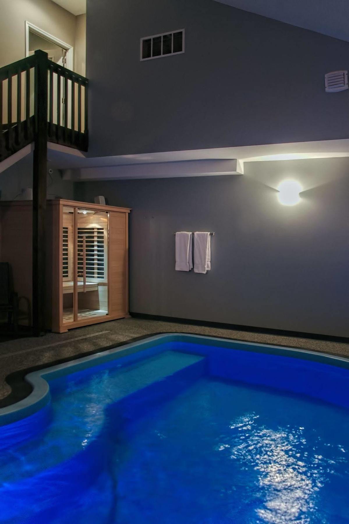 Belamere Suites Hotel 佩里斯堡 外观 照片